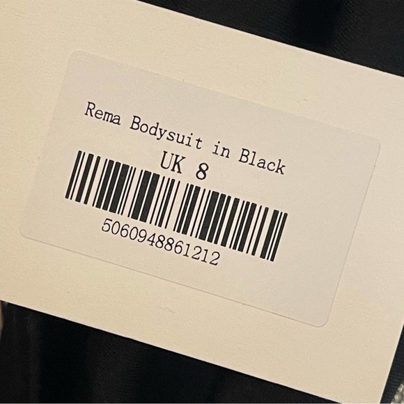 ‼️WOW🤩‼️ Yaura X Revolve Rema Bodysuit Tie Detail Black Size 8 US 6 NWT - Picture 3 of 10